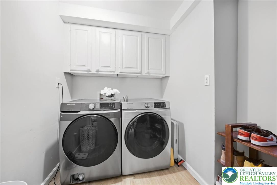 136 East West Street Property Photo 35