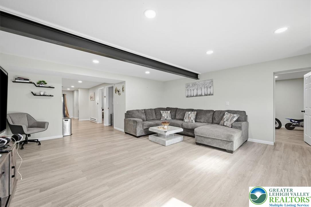 136 East West Street Property Photo 39