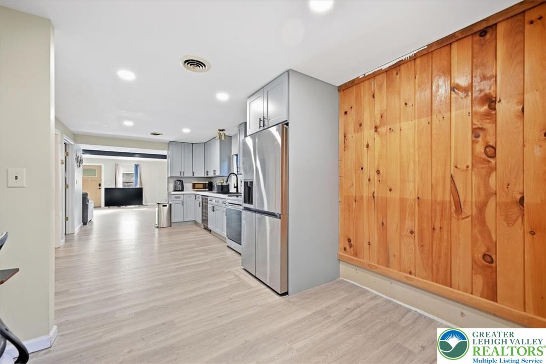 136 East West Street Property Photo 48