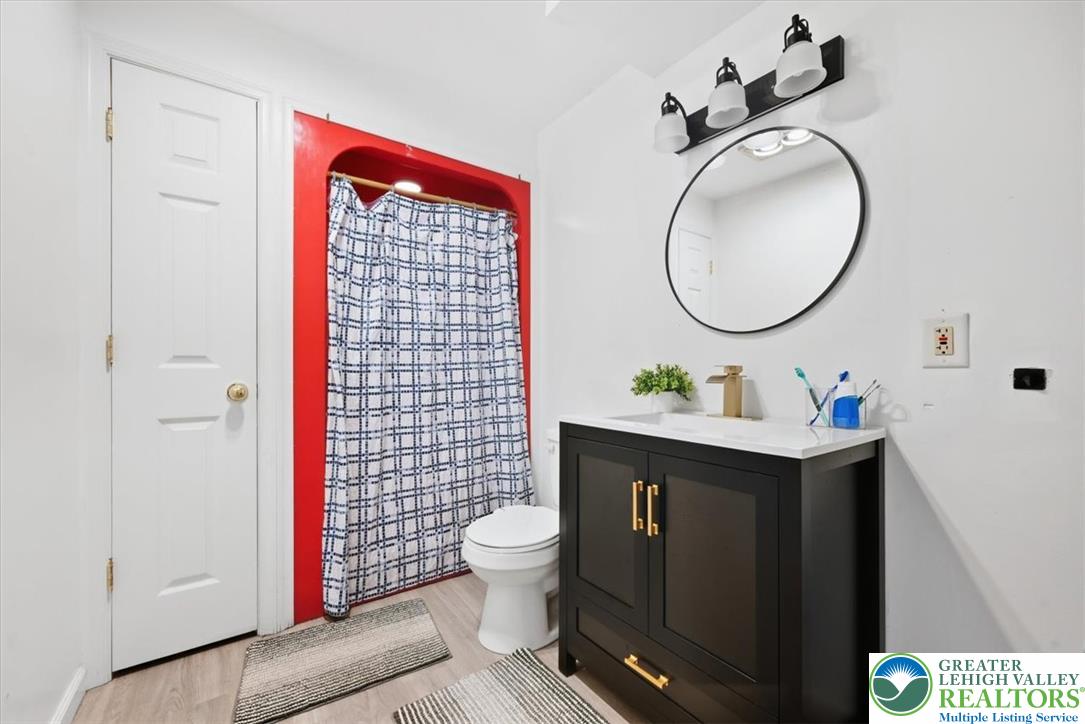 136 East West Street Property Photo 55