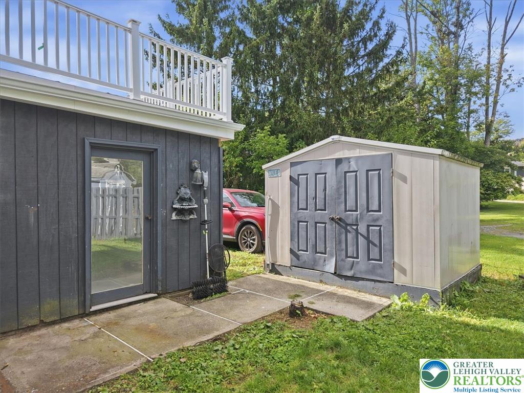 136 East West Street Property Photo 61