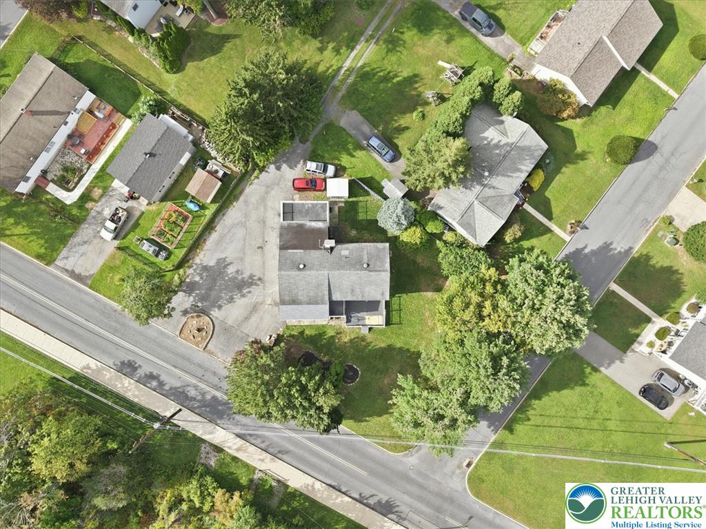 136 East West Street Property Photo 67