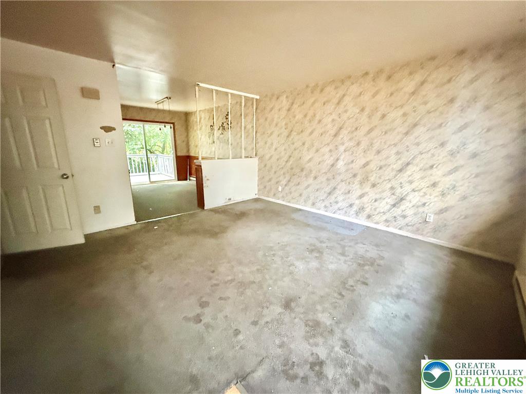 7 West Pittston Street Property Photo 4