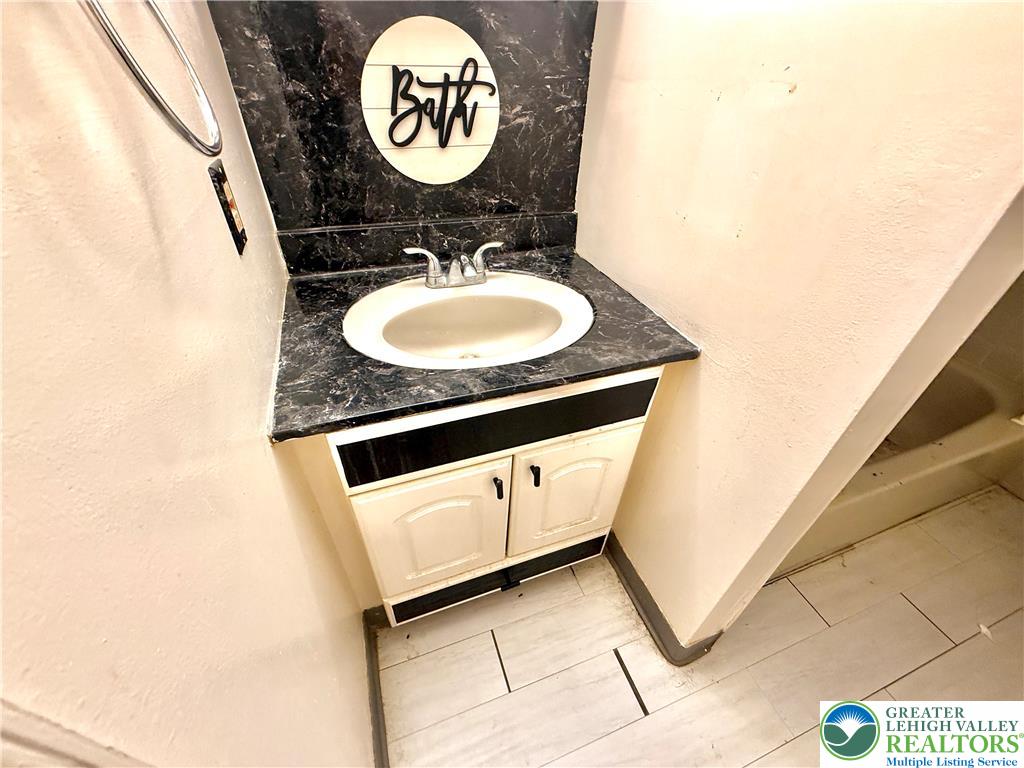 7 West Pittston Street Property Photo 8