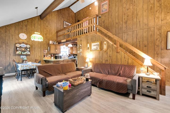 2128 Apley Drive Property Photo 3