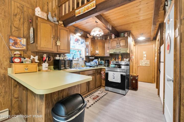 2128 Apley Drive Property Photo 10