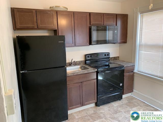 139 North 10th Street 1 Property Photo 2