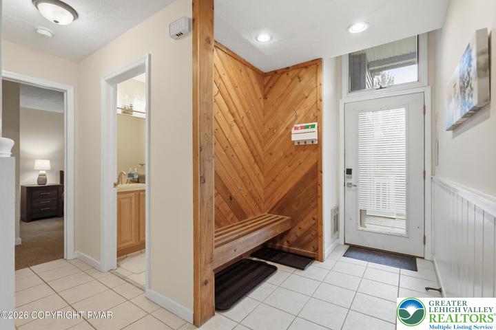 79 Laurelwoods Drive Property Photo 4