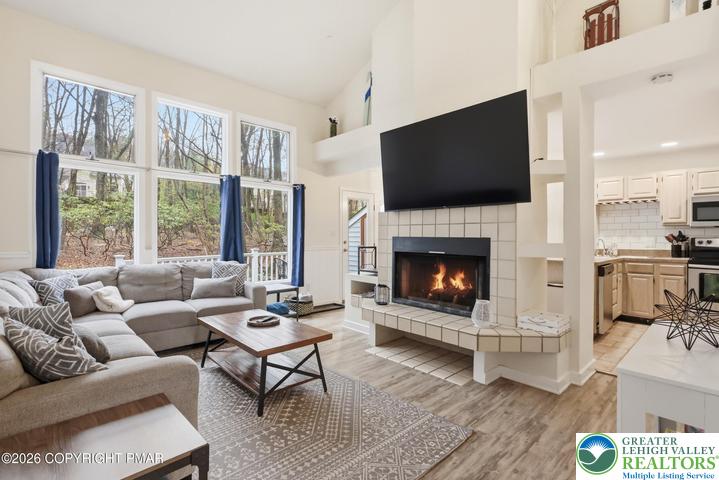 79 Laurelwoods Drive Property Photo 5