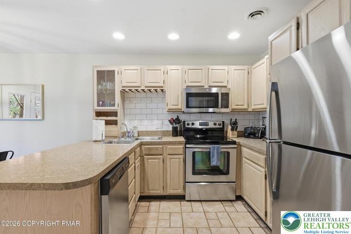 79 Laurelwoods Drive Property Photo 12