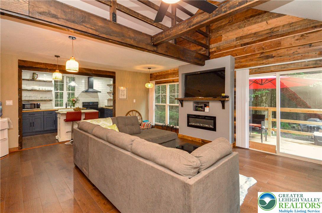 120 Spring Run Road Property Photo 5