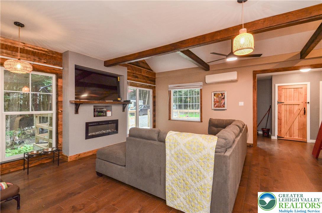 120 Spring Run Road Property Photo 7
