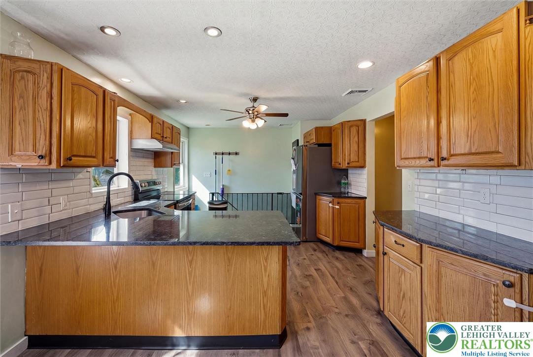413 Stony Brook Drive Property Photo 3