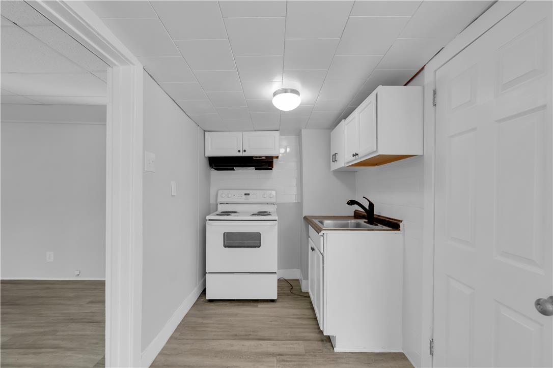 149 West Ridge Street 2b Property Photo 4