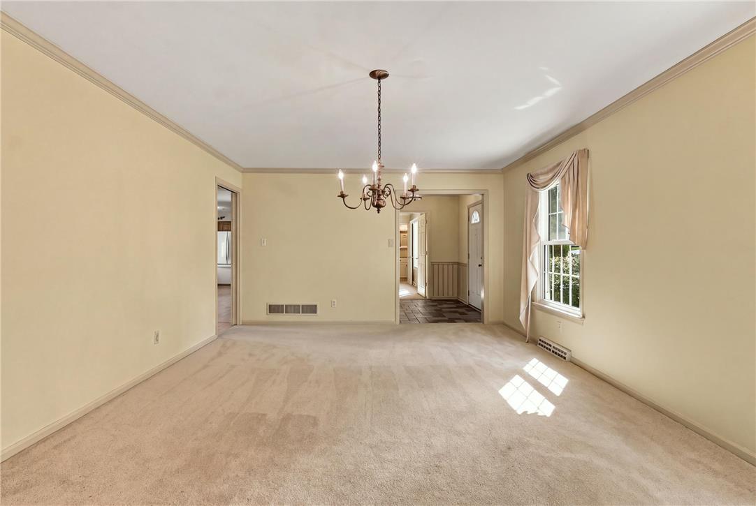 1285 Clearview Circle Property Photo 7