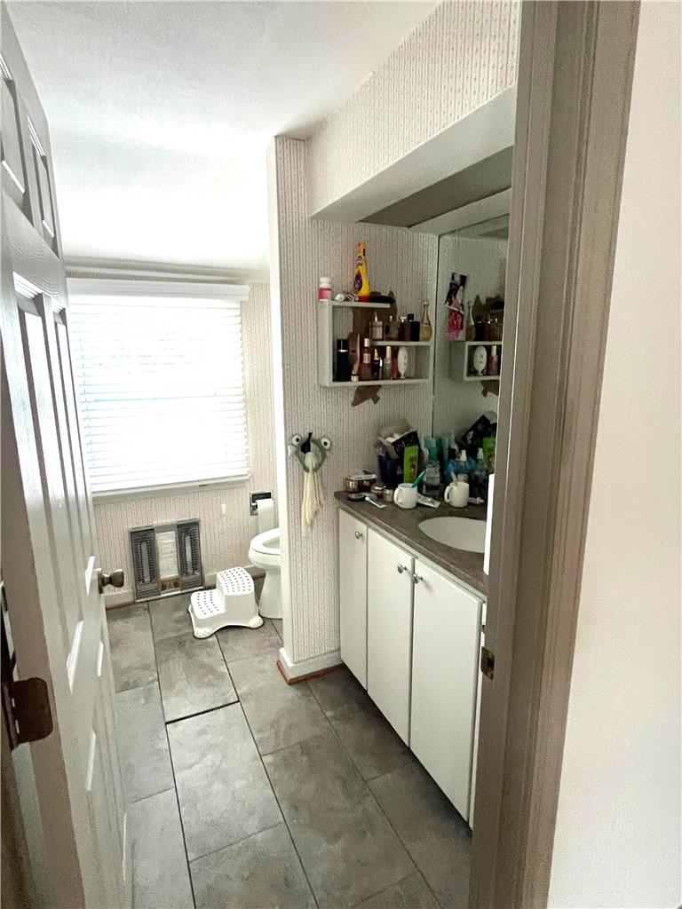 1735 Jefferson Avenue Property Photo 12