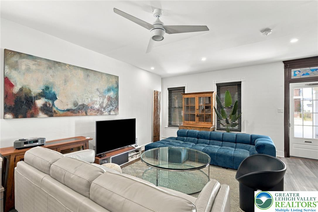 562 Ridge Street Property Photo 3