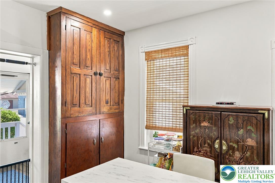 562 Ridge Street Property Photo 17