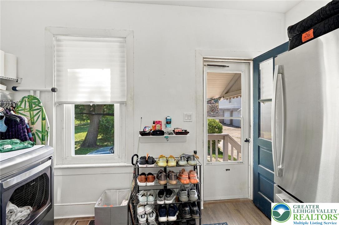 562 Ridge Street Property Photo 22