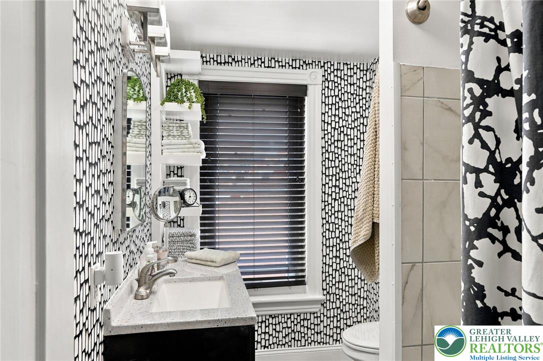 562 Ridge Street Property Photo 24