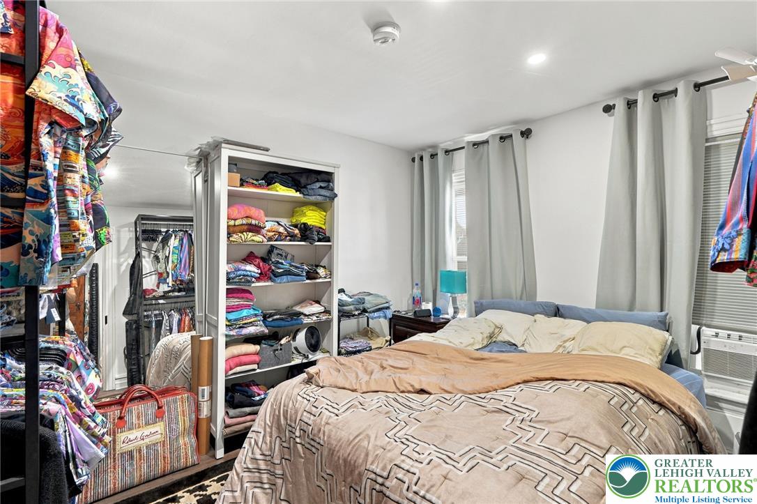 562 Ridge Street Property Photo 26