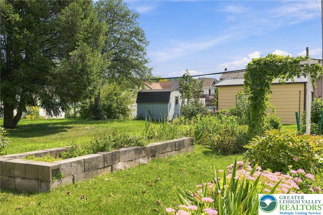 562 Ridge Street Property Photo 32