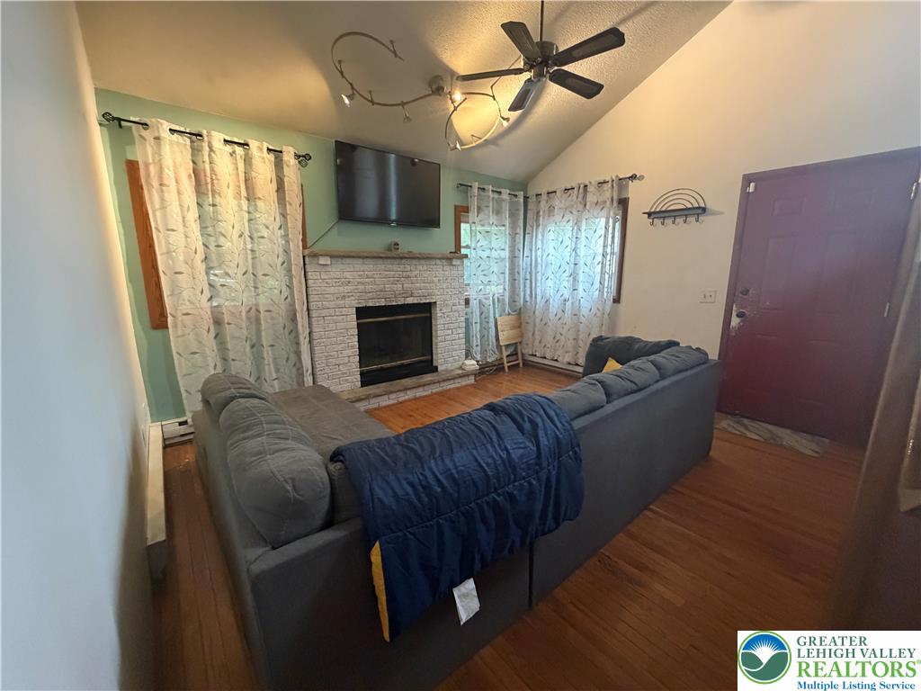 7642 Rainbow Drive Property Photo 9