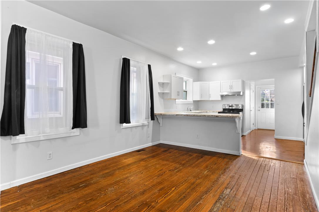 617 East 5th Street Property Photo 9