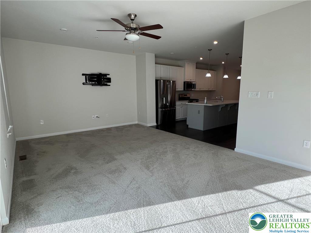 2356 Raya Way Property Photo 7