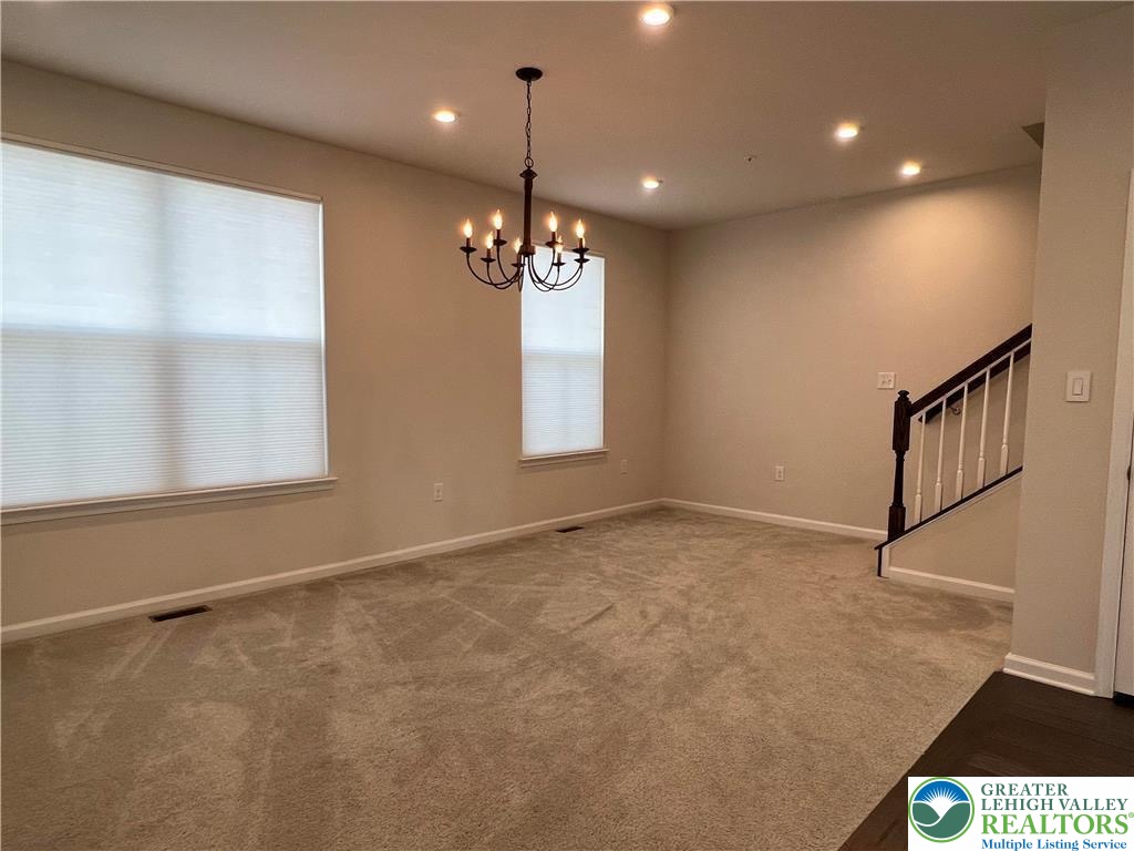 2356 Raya Way Property Photo 8