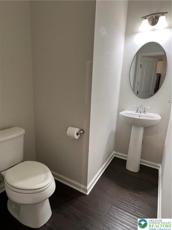 2356 Raya Way Property Photo 9