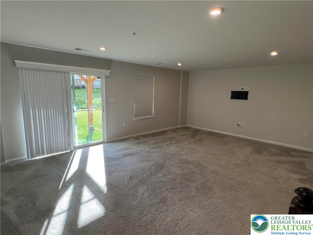 2356 Raya Way Property Photo 22