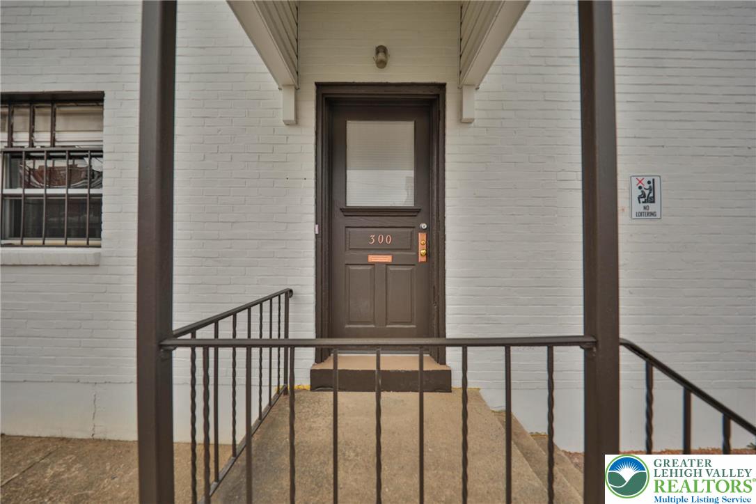 300 Locust Street Property Photo 1