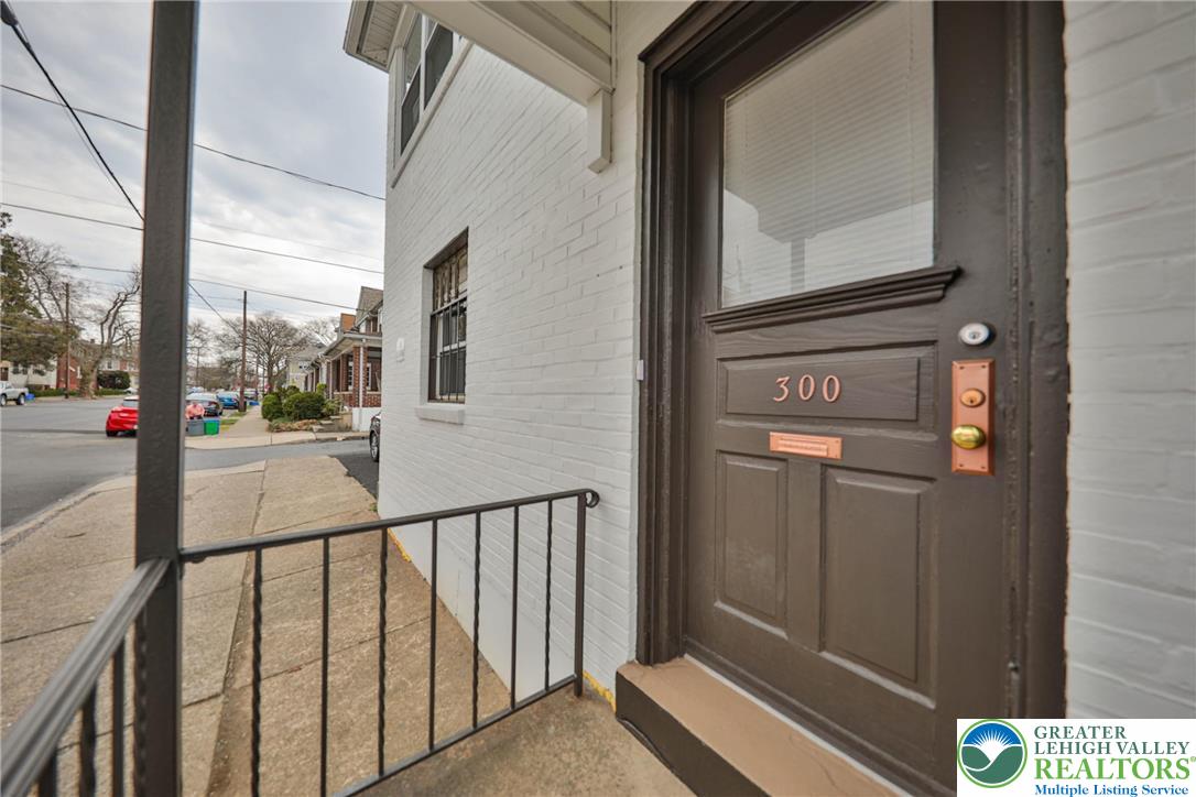 300 Locust Street Property Photo 2