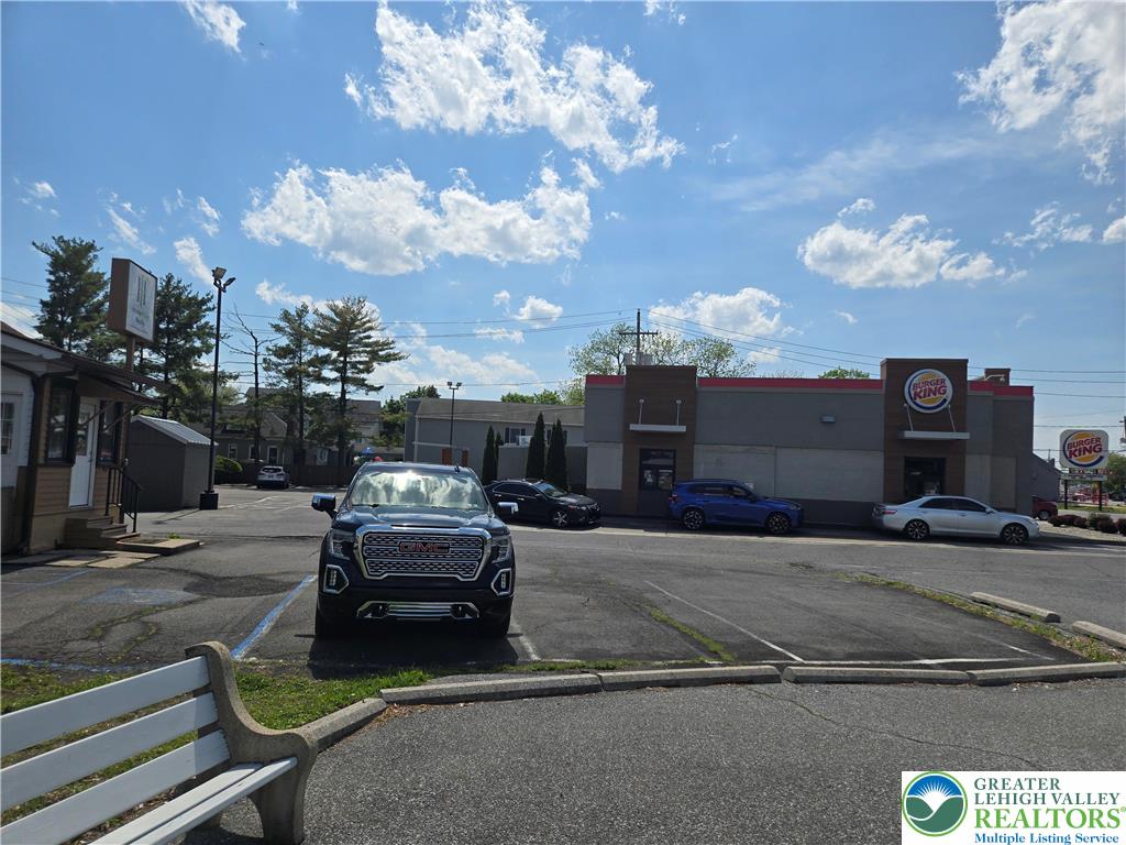 2166 Eaton Avenue Property Photo 8