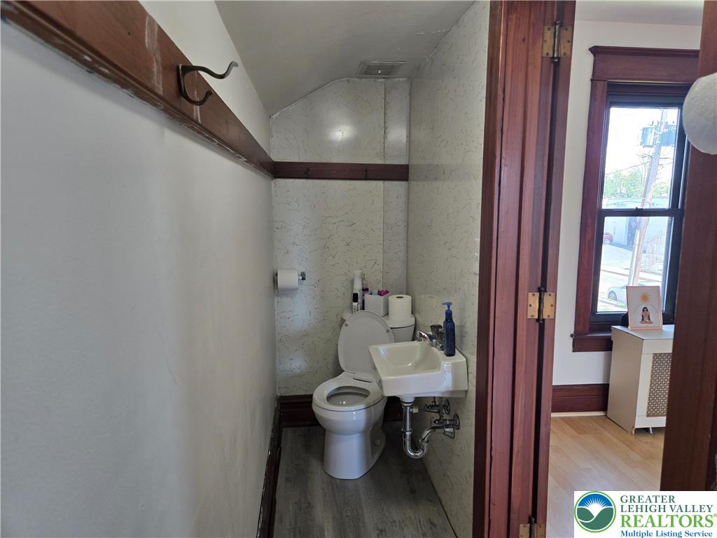 2166 Eaton Avenue Property Photo 23