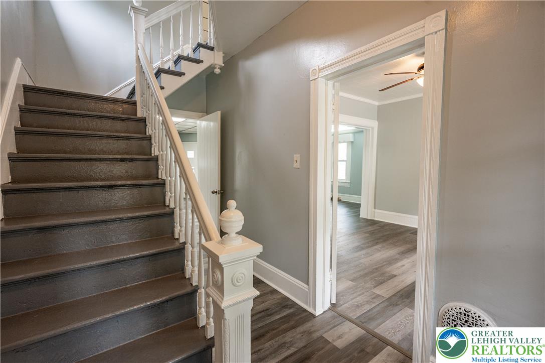 739 Broadway Property Photo 3