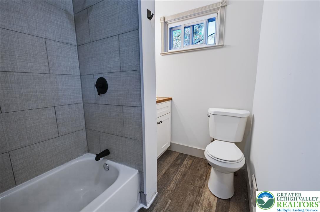1319 Northampton Street 2 Property Photo 10