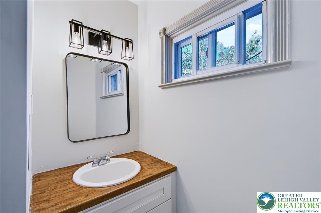 1319 Northampton Street 2 Property Photo 11