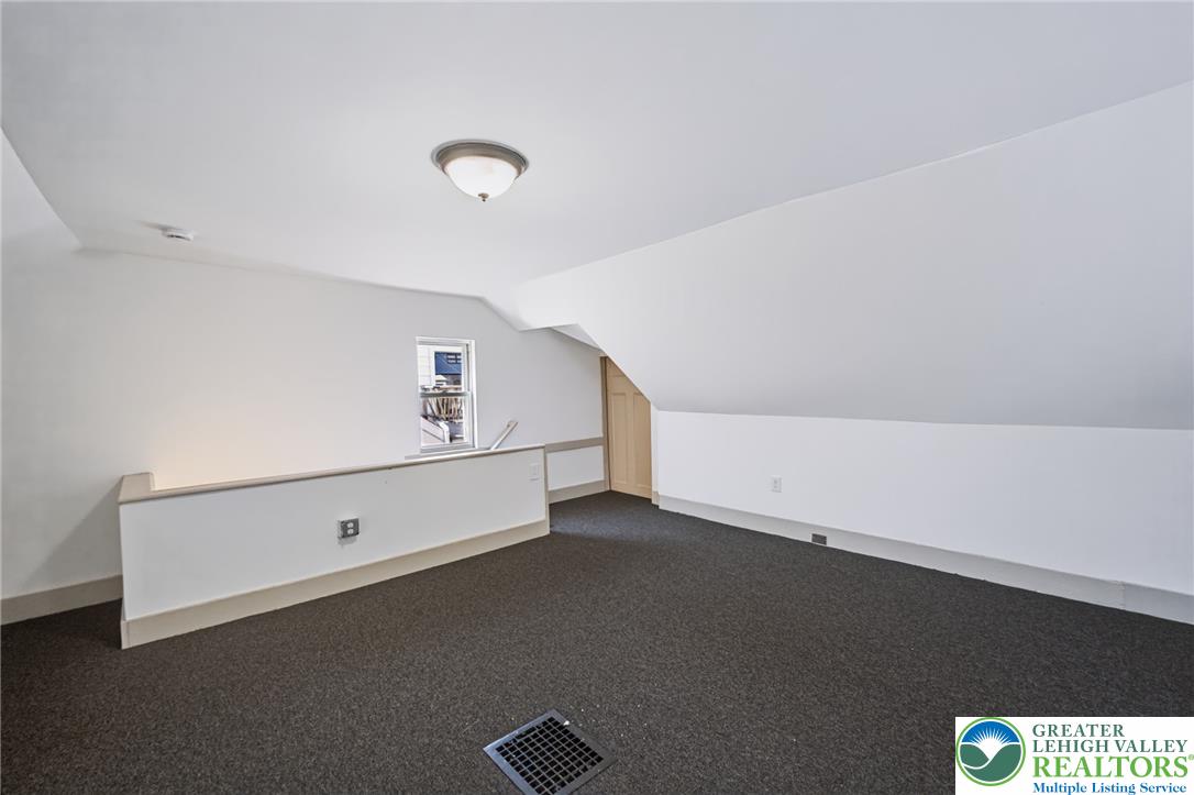 1319 Northampton Street 2 Property Photo 15