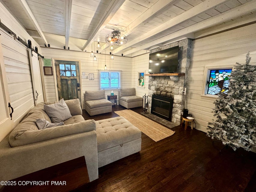 24 Split Rock Road Property Photo 7