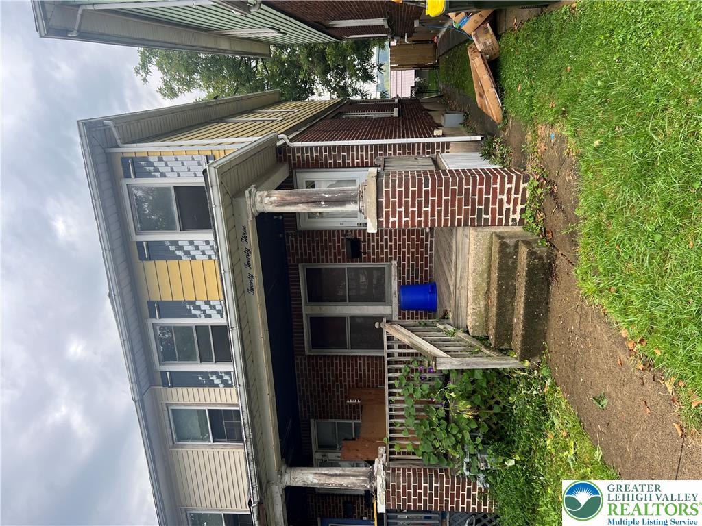 2023 Ferry Street Property Photo 1
