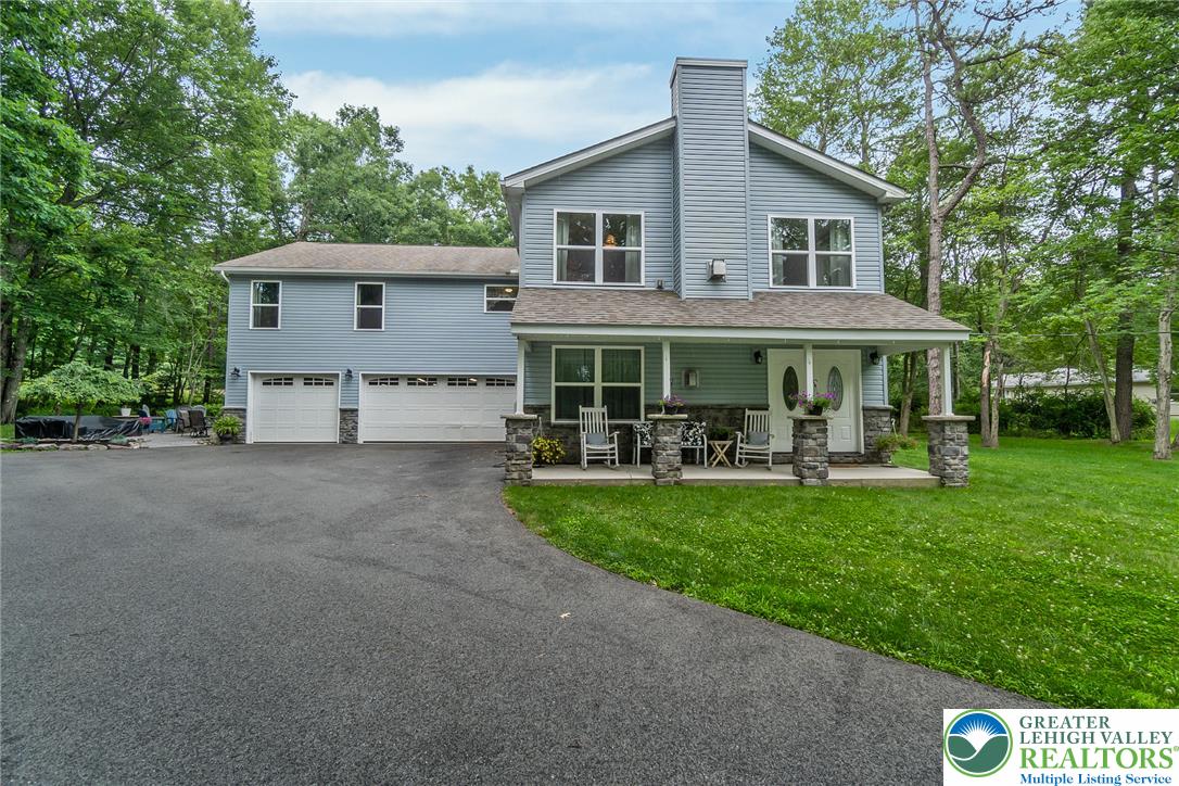 210 Piney Woods Drive Property Photo 1