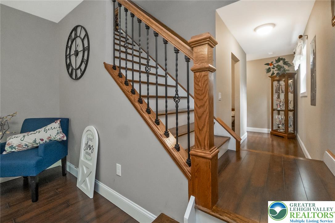 210 Piney Woods Drive Property Photo 8