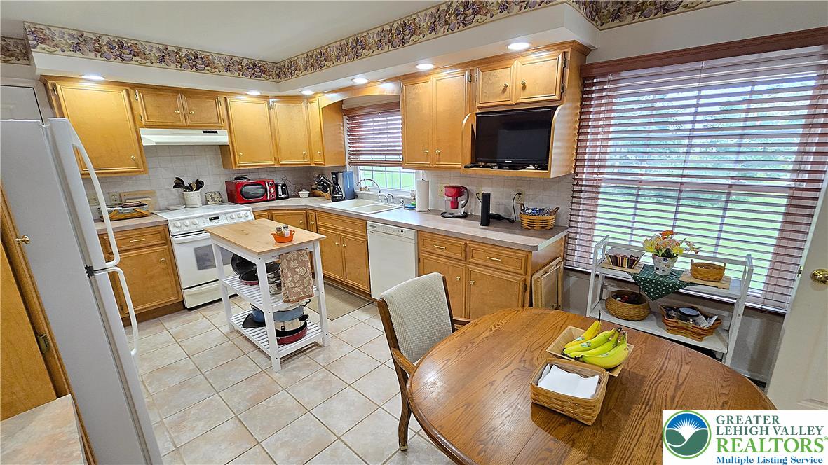 4474 Phillip Street Property Photo 6