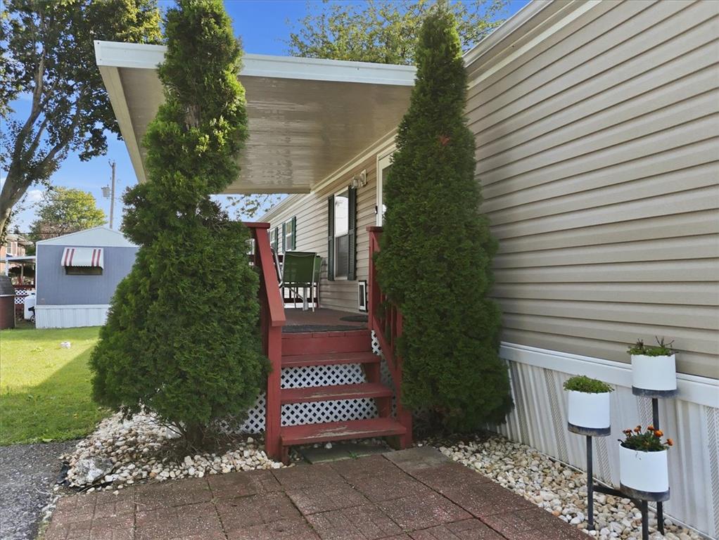 6129 Memorial Road Property Photo 7