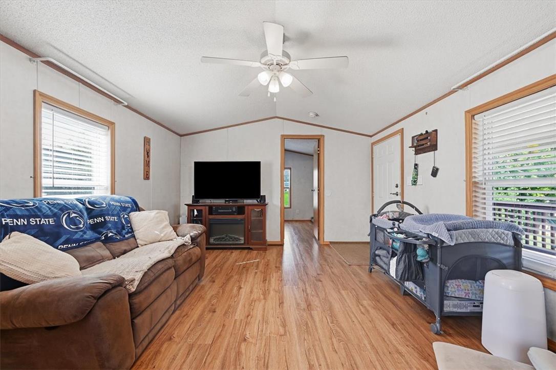 6129 Memorial Road Property Photo 14