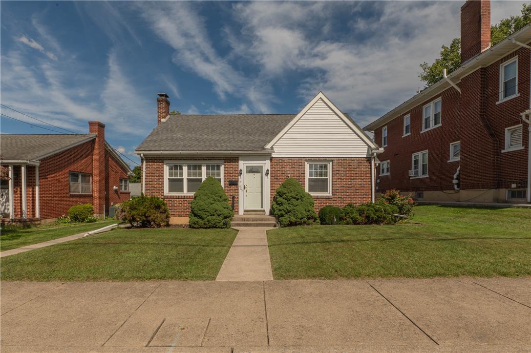 425 3rd Street Property Photo 1