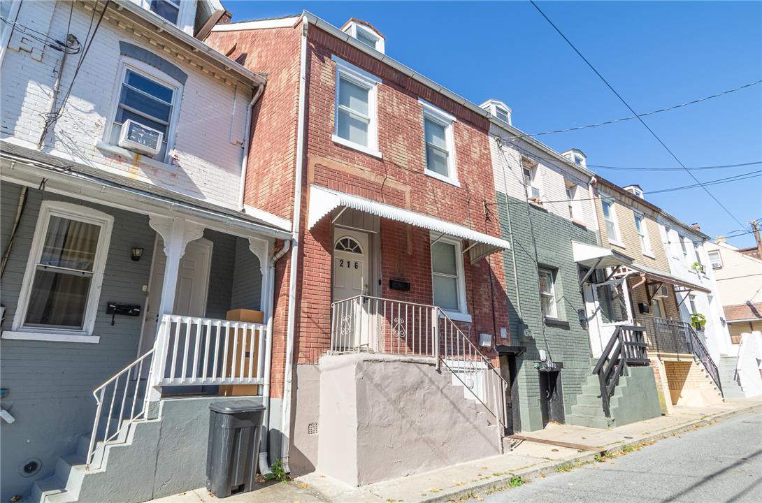 216 N Railroad St Property Photo 2