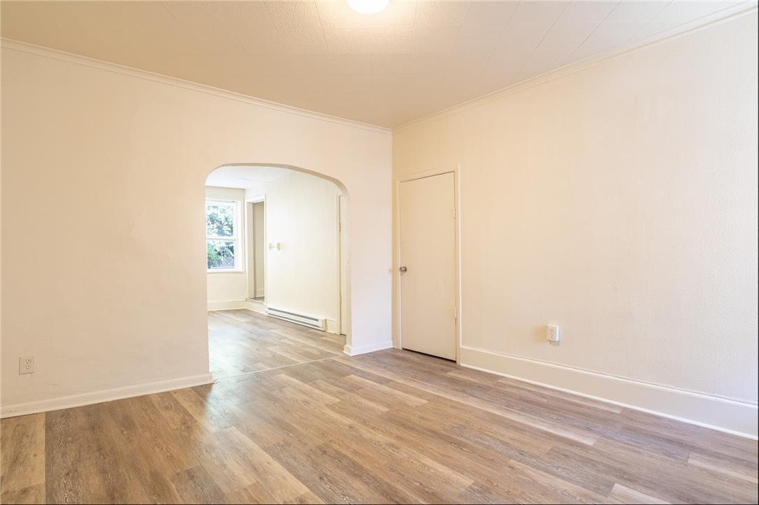 216 N Railroad St Property Photo 5